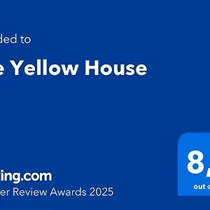 https://the-yellow-house.taorminaitalyhotels.com